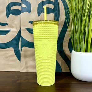 🌻 Starbucks 2023 Meadow Yellow Matte Soft-touch Grid Tumbler Venti 24oz